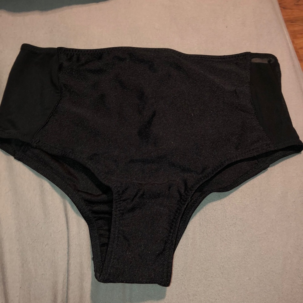 IHeartRaves booty shorts